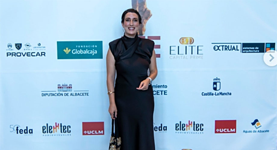 María García González recibe el premio Joven Empresario 2026 de Aje Albacete